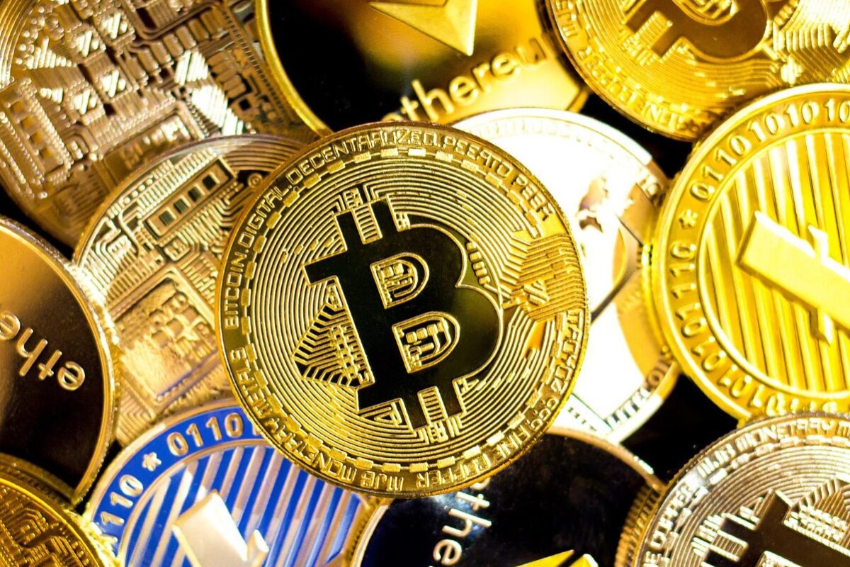 Las criptomonedas se consolidan como refugio global frente a la inflación, según encuesta de MEXC