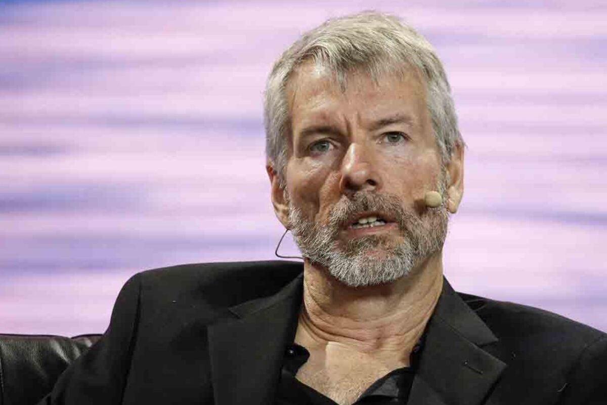 Michael Saylor proyecta que bitcoin multiplicará por diez el valor del oro