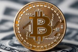 Bitcoin rompe barreras: Supera los $126.000 por primera vez en su historia