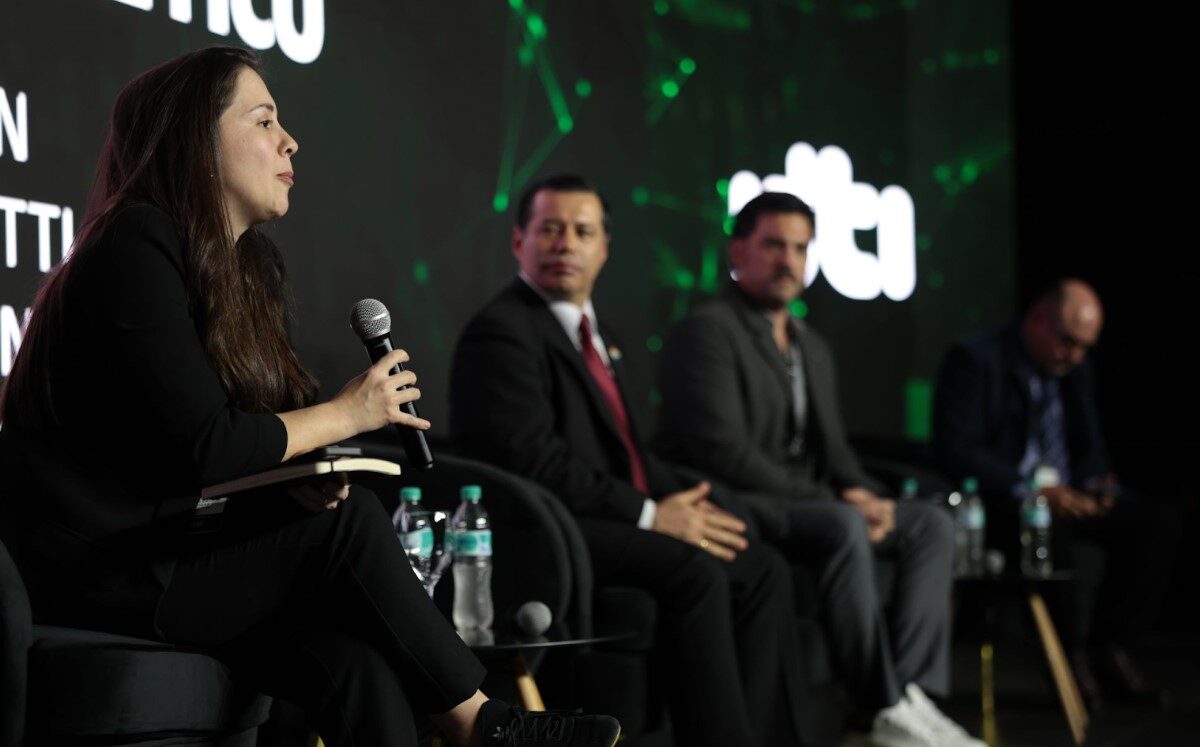 “Paraguay será un polo de desarrollo industrial digital gracias a Bitcoin y la IA”: Cecilia Llamosas