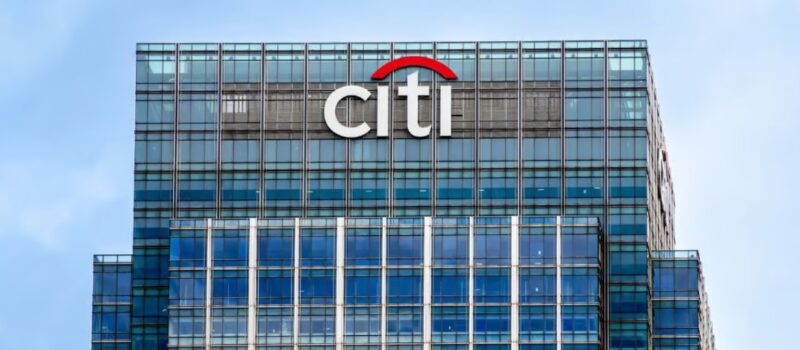 Citigroup recorta proyección de bitcoin a $112.000 ante parálisis regulatoria en EE. UU.