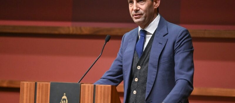 El nominado para presidir la Fed revela inversiones por 100 millones de dólares en criptomonedas