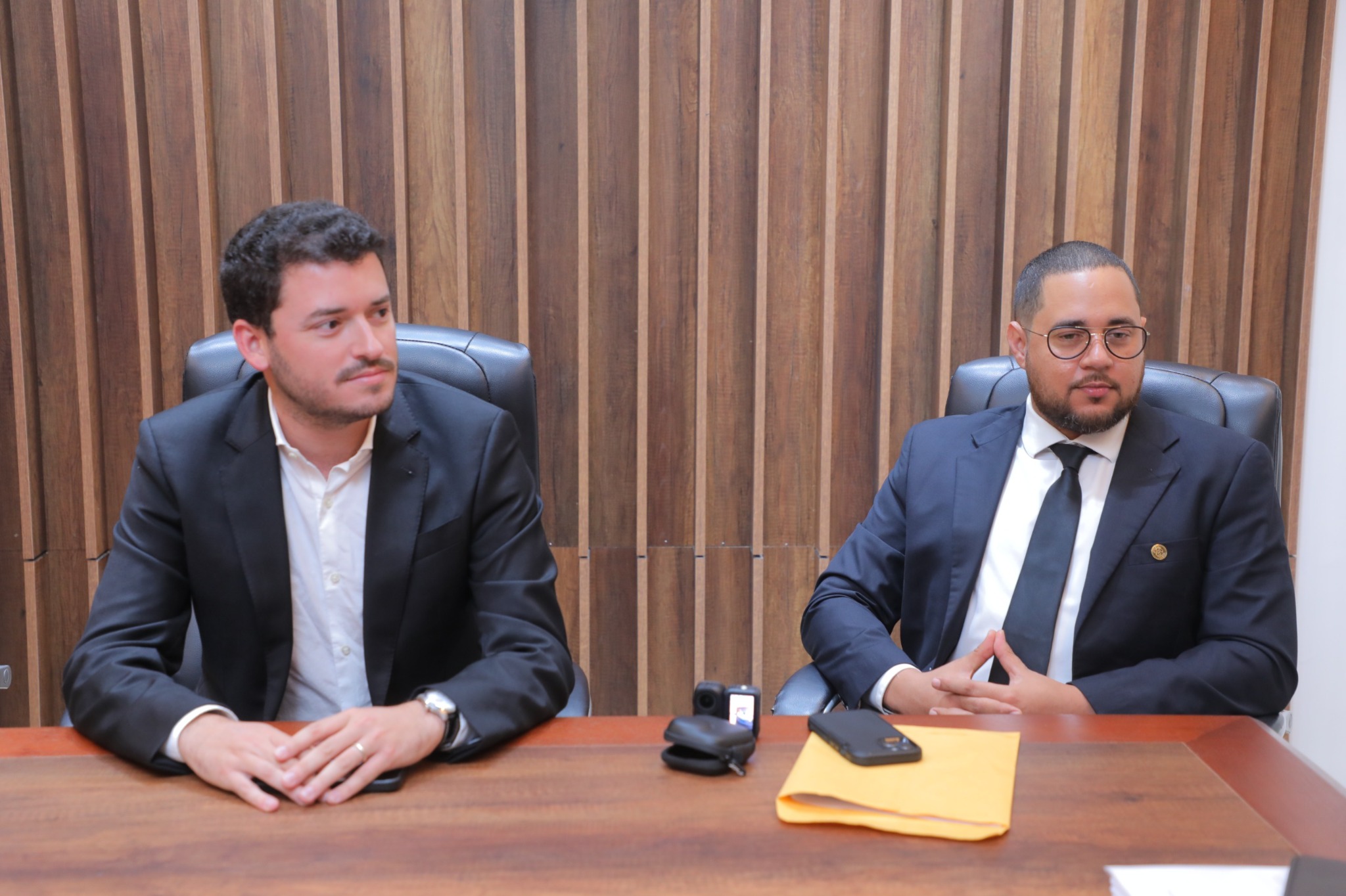 Reunión de trabajo del equipo técnico de la propuesta de Ley Bitcoin y Activos Digitales en República Dominicana, previa a las audiencias públicas de junio 2026.
